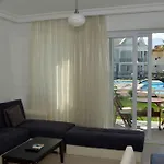 لايتهاوس ليجَند أبارتس *