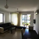 لايتهاوس ليجَند أبارتس *