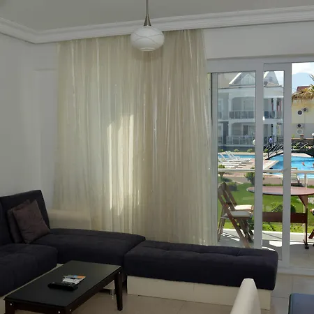 Lighthouse Legend Aparts *