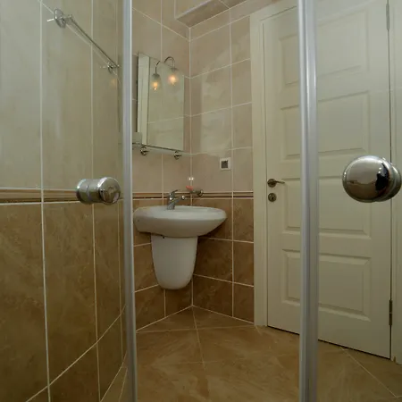 Lighthouse Legend Aparts Appartement *