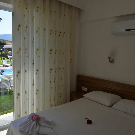 Lighthouse Legend Aparts *