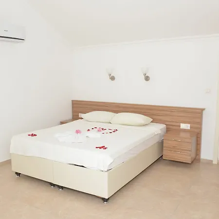 Lighthouse Legend Aparts * Φετιγιέ