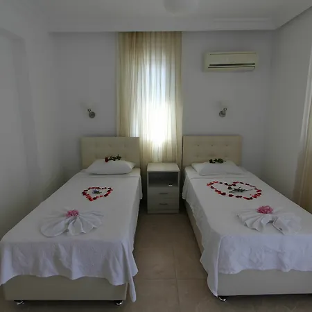 Lighthouse Legend Aparts