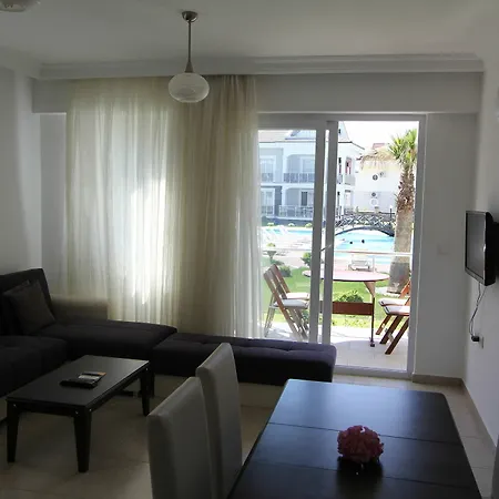 Lighthouse Legend Aparts Φετιγιέ