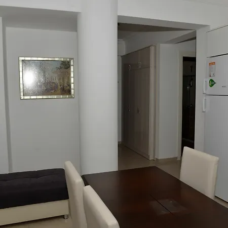 Lighthouse Legend Aparts Apartmán